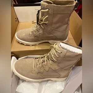 Sorel Caribou OTM Bootie Womens 8 Ancient Fossil Chalk Waterproof Suede Lace Up